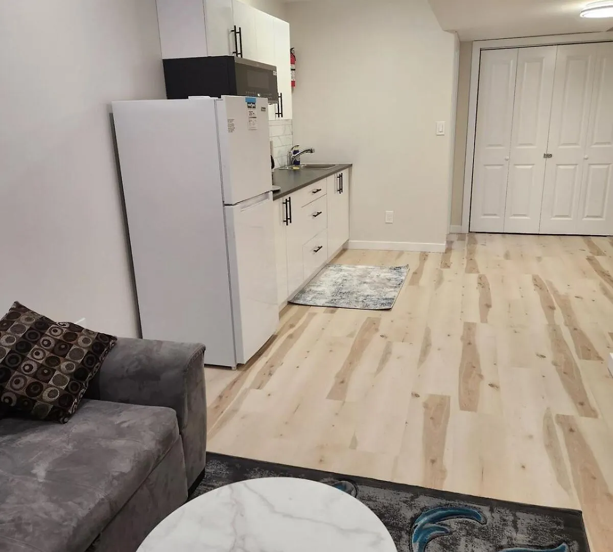 F&B Exquisite Guest Room וויניפג