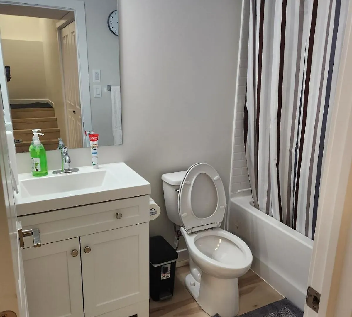 F&B Exquisite Guest Room Winnipeg Apartmán